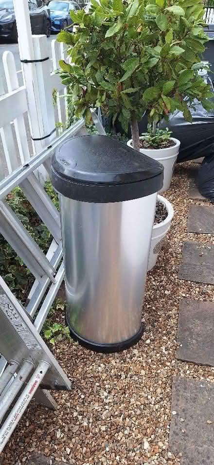 Photo of free Bin (Lion Gate TW9) #1