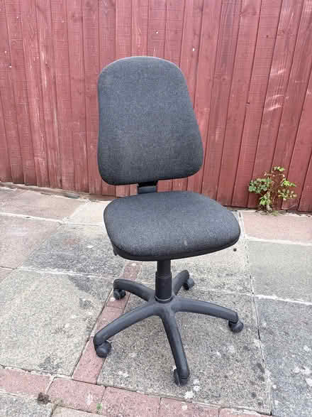 Photo of free Office/desk chair (Leicester Hamilton LE5) #1