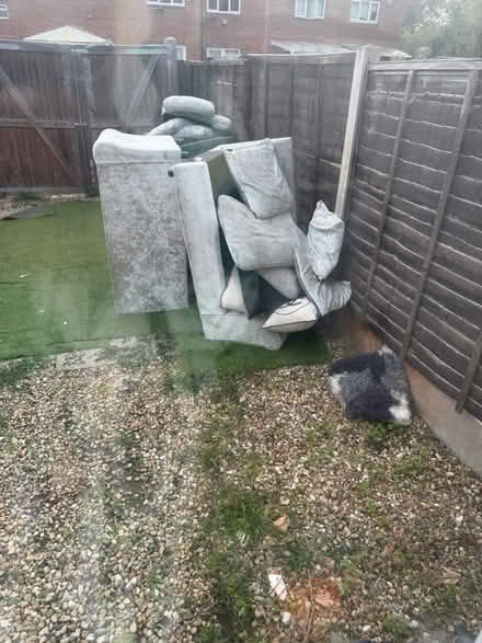 Photo of free 5 seaters sofa (Thamesmead SE28) #2