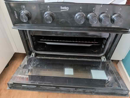 Photo of free beko ktc611k oven needs new hob (Ilkeston DE7) #4
