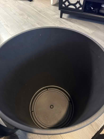 Photo of free Kitchen bin (Plaistow) #4