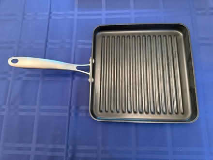 Photo of free Cuisinart GG30-20 grill pan (South Salem, New York) #1