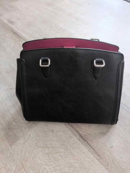 Photo of free Handbag (BH9) #2