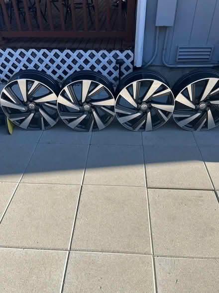 Photo of free Nissan Murano wheels (Spanaway) #1