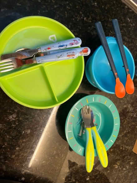 Photo of free Baby and toddler feeding paraphernalia (Amersham HP7) #1