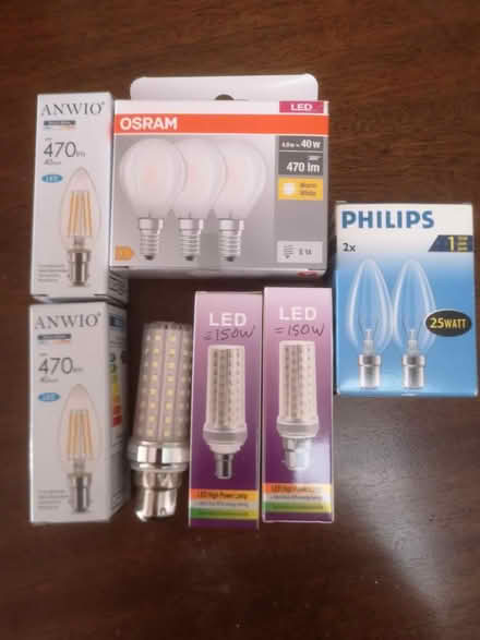 Photo of free Light bulbs (Jericho OX2) #1