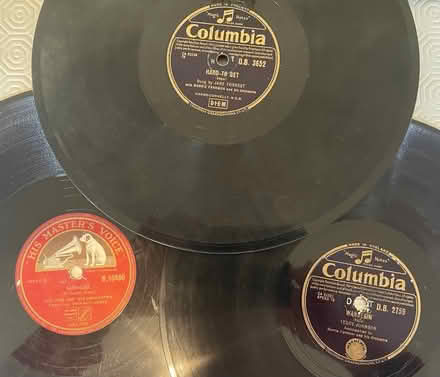 Photo of free 3 very old 78 records (Crystal Palace SE19) #1