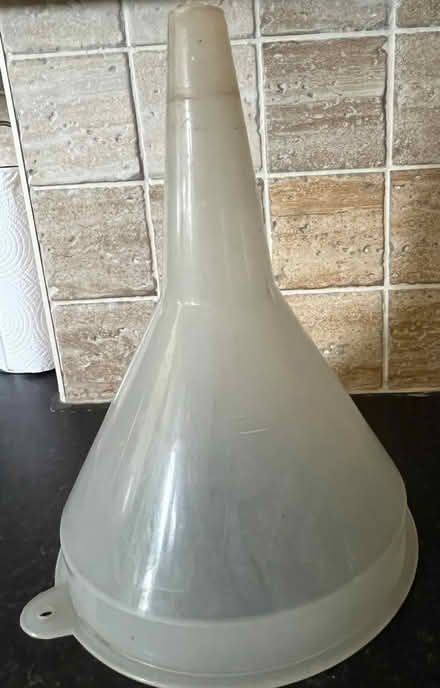 Photo of free Large funnel (Sunninghill SL5) #1