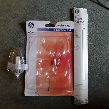 Photo of free assorted light bulbs (Ballard) #1