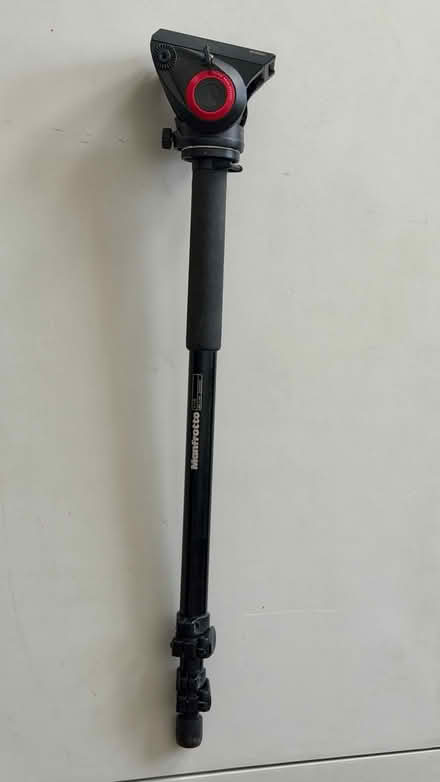Photo of free Fluid head monopod (Near Mountain View High) #1