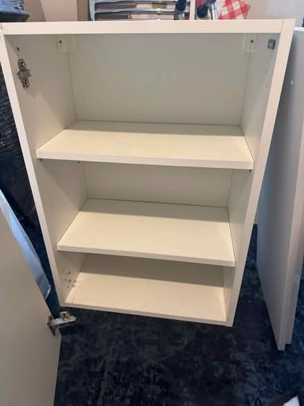 Photo of free Kitchen wall unit howdens gls white (Highbury islington N5) #2