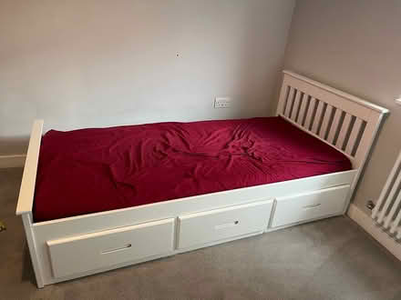 Photo of free Single bed with drawers (Twickenham TW1) #1