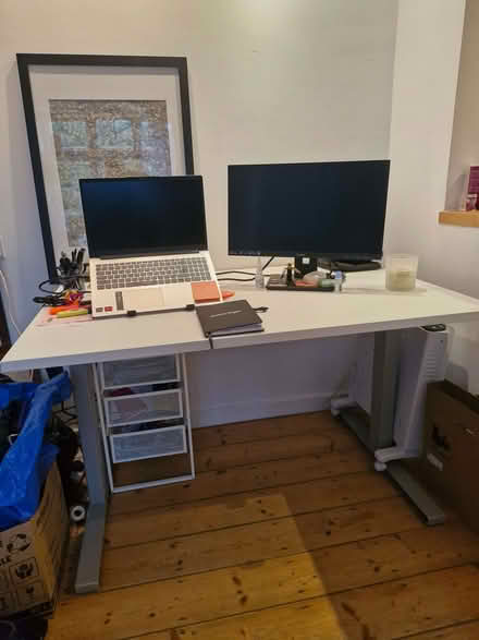 Photo of free Free new electric standing desk (Holly Lodge Estate N6) #1