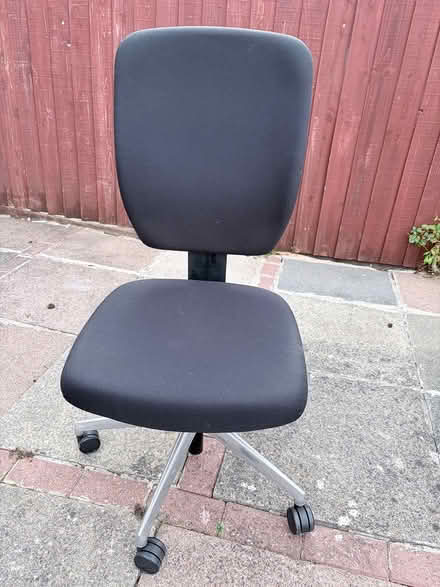 Photo of free Desk / office chair (Leicester Hamilton LE5) #1