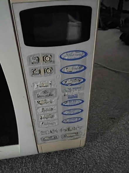 Photo of free Microwave (Harringay N8) #2