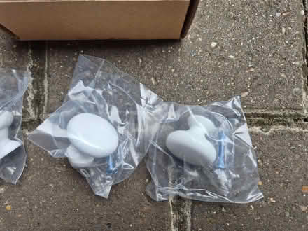 Photo of free 3 x White Ceramic Cupboard / Drawer Knobs (New in Box) (Purley on Thames RG8) #2