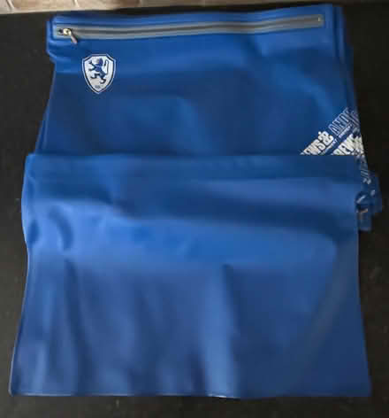 Photo of free Blue zip folders (Sunninghill SL5) #1