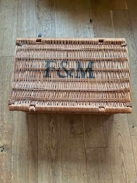 Photo of free Wicker Picnic Basket (Central Woodley RG5) #1