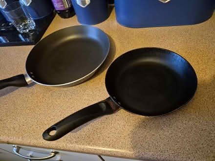 Photo of free Medium & Large Frying Pans (Old Farm Park MK7) #1