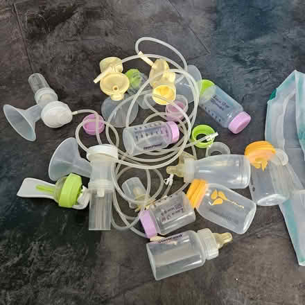 Photo of free Baby bottles, manual pump and machine attachments (Fenlake MK42) #1