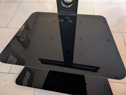 Photo of free TV stand (Cheam SM3) #3