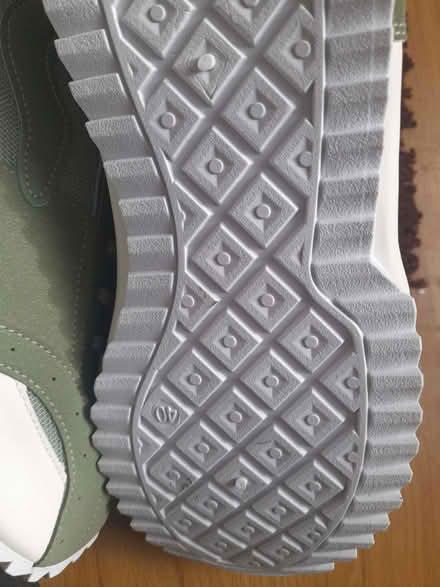 Photo of free womens trainers (Oakridge RG21) #2