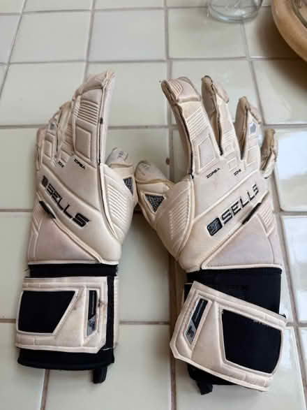 Photo of free Goalkeeper gloves size 7 (Cumnor OX2) #1