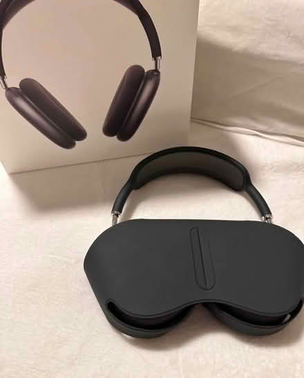 Photo of free Apple airpods max (Atlanta) #2