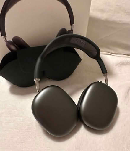 Photo of free Apple airpods max (Atlanta) #1