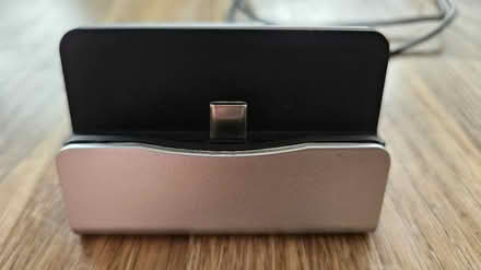 Photo of free USB C charging stand (Windmill Court EX14) #2
