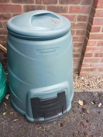 Photo of free compost bin (Kempshott RG22) #1
