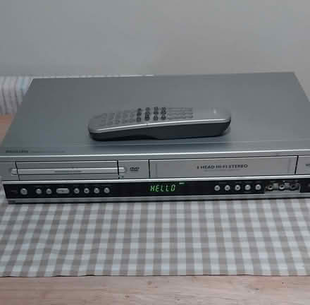 Photo of free Philips DVD / Vcr Video Player with Remote Working (Downall Green WN4) #1