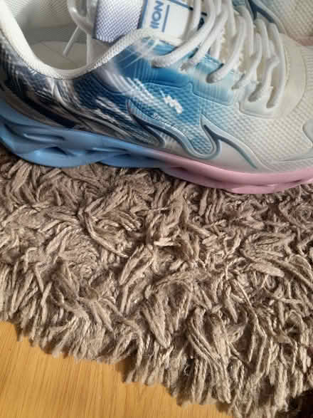 Photo of free womens trainers (Oakridge RG21) #2