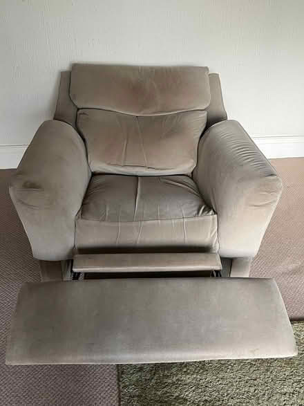 Photo of free Recliner Chair (Banners Gate B73) #4