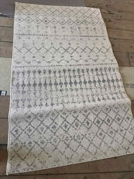 Photo of free Rug (Heaton chapel) #1