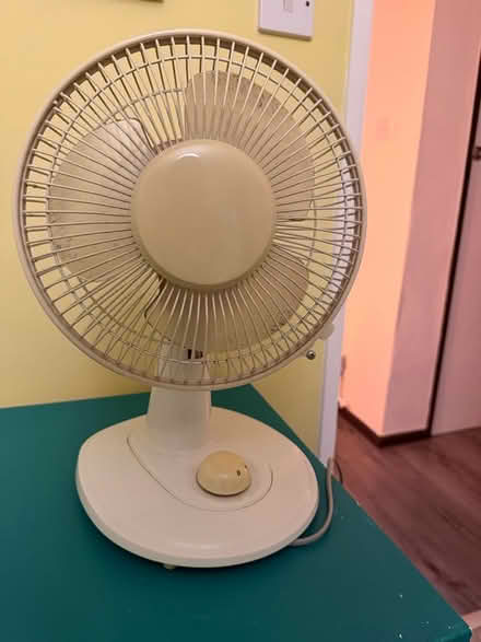 Photo of free Tower fan and desk fan (Highbury N7) #4