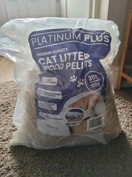 Photo of free Platinum plus cat litter (Epsom KT19) #1