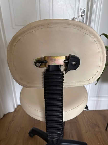 Photo of free Adjustable height swivel chair (Oakdale Poole) #4