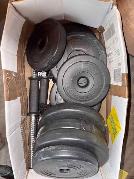 Photo of Dumb bells or weights (Hooe TN33) #2