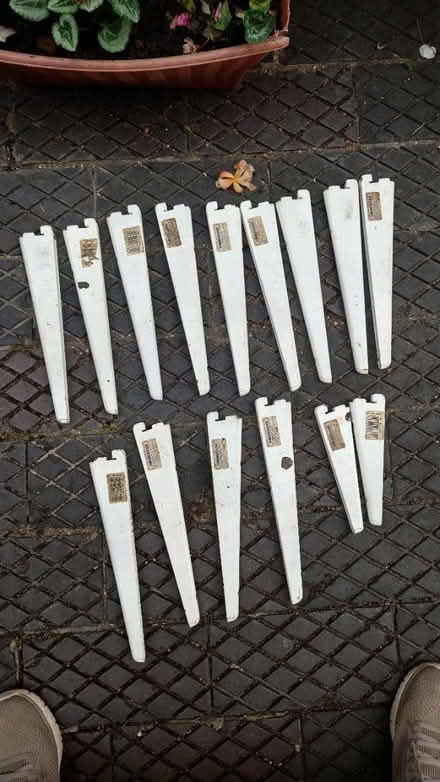 Photo of free Shelf brackets (Caversham RG4) #1
