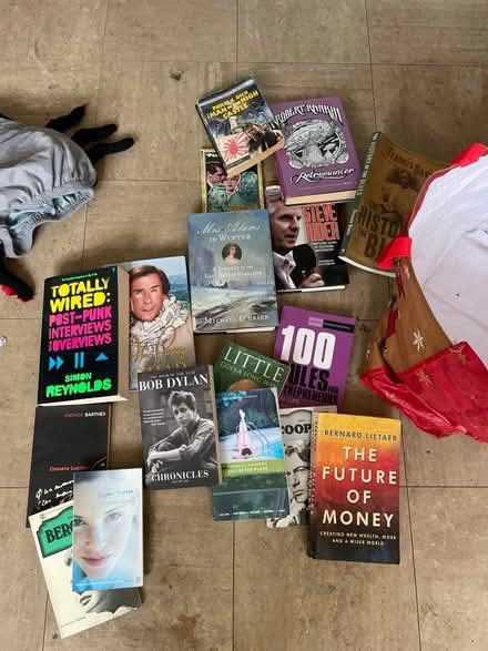 Photo of free books (Earlham NR4) #1