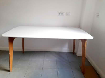 Photo of free Table/desk (Brentford) #1