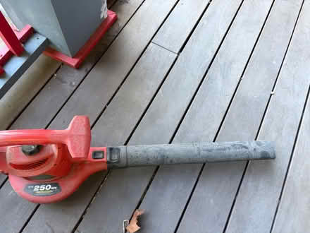 Photo of free Electric leaf blower (North side of Cleveland Hts) #1