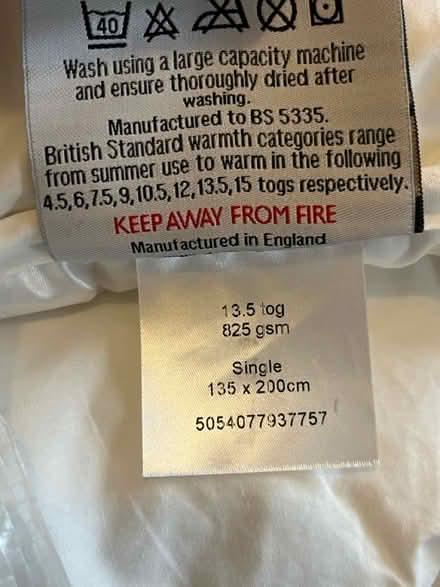 Photo of free 13.5tog single duvet (Brookvale, RG21) #3
