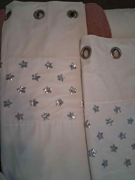 Photo of free White and silver blackout curtains (SK2 5LH) #2