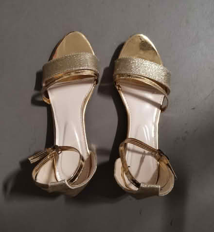 Photo of free Golden sandals (Tpy) #1
