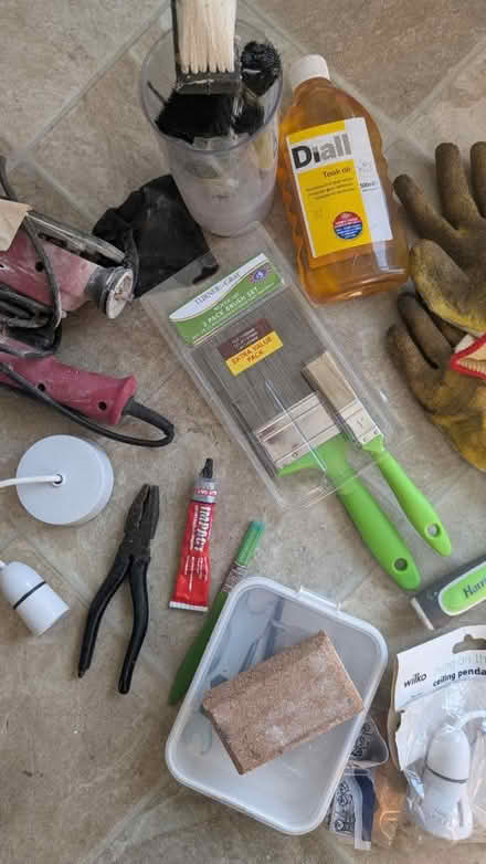 Photo of free DIY bundle (Dronfield S18) #3