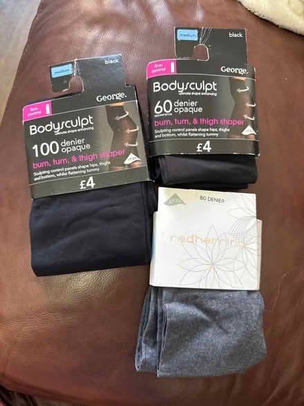 Photo of free Medium tights (Common Edge FY4) #1
