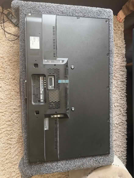Photo of free Sony TV 42-inches in good condition (Earls Court SW5) #2