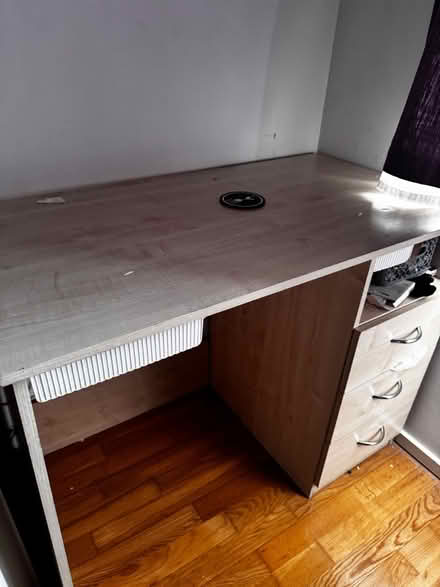 Photo of free Study Table (Whitechapel E1) #1